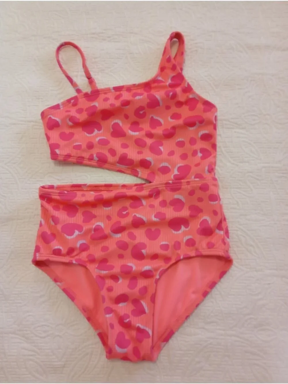 Girls Coral & Pink Heart Patterned Cut-Out Bikini Size S (6/7) Cat & Jack - Picture 1 of 9
